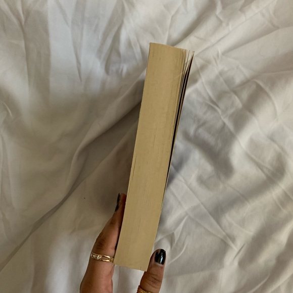 Scarlet - Picture 5 of 5